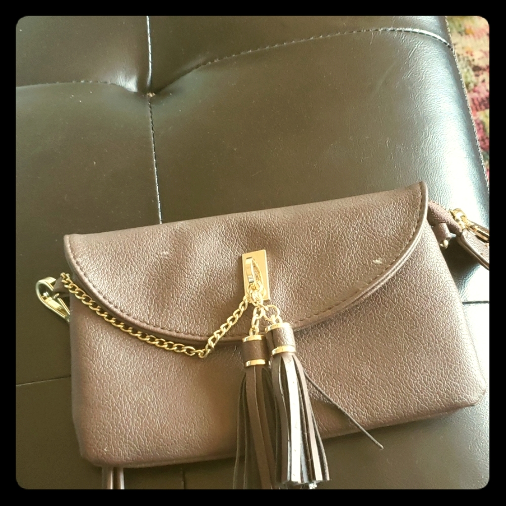 Wristlet purse